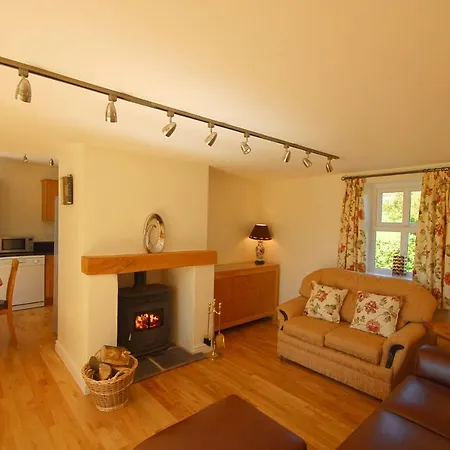 Gadlys Cottage Sea Views Dog Friendly Holyhead Exterior photo