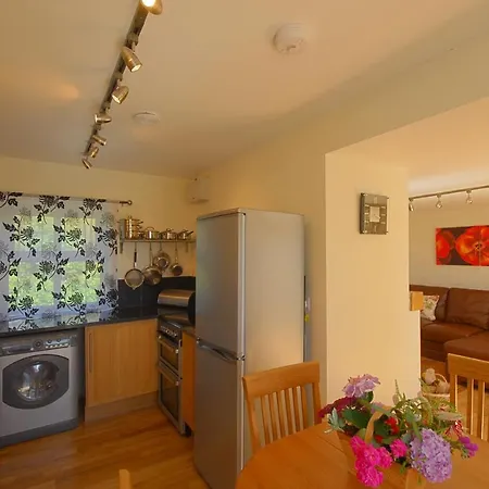 Gadlys Cottage Sea Views Dog Friendly Holyhead Exterior photo