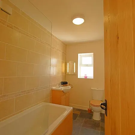 Gadlys Cottage Sea Views Dog Friendly Holyhead Exterior photo