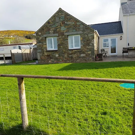 Gadlys Cottage Sea Views Dog Friendly Holyhead Exterior photo