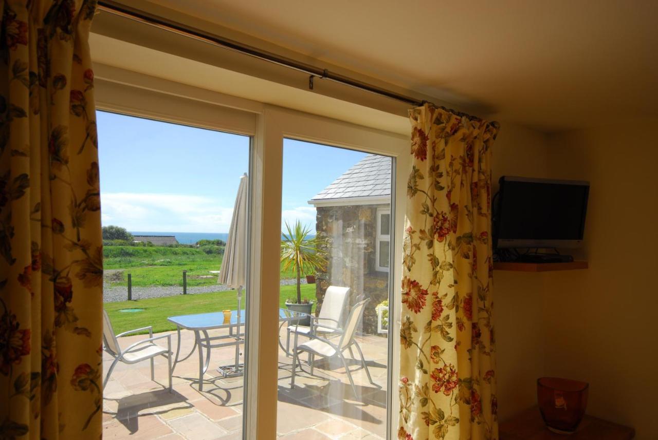 Gadlys Sea Views Dog Friendly Holiday home