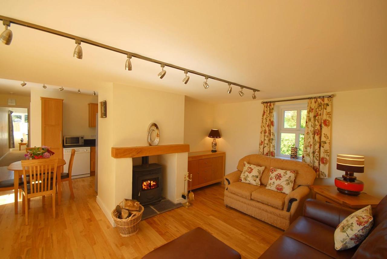 Gadlys Sea Views Dog Friendly Holiday home