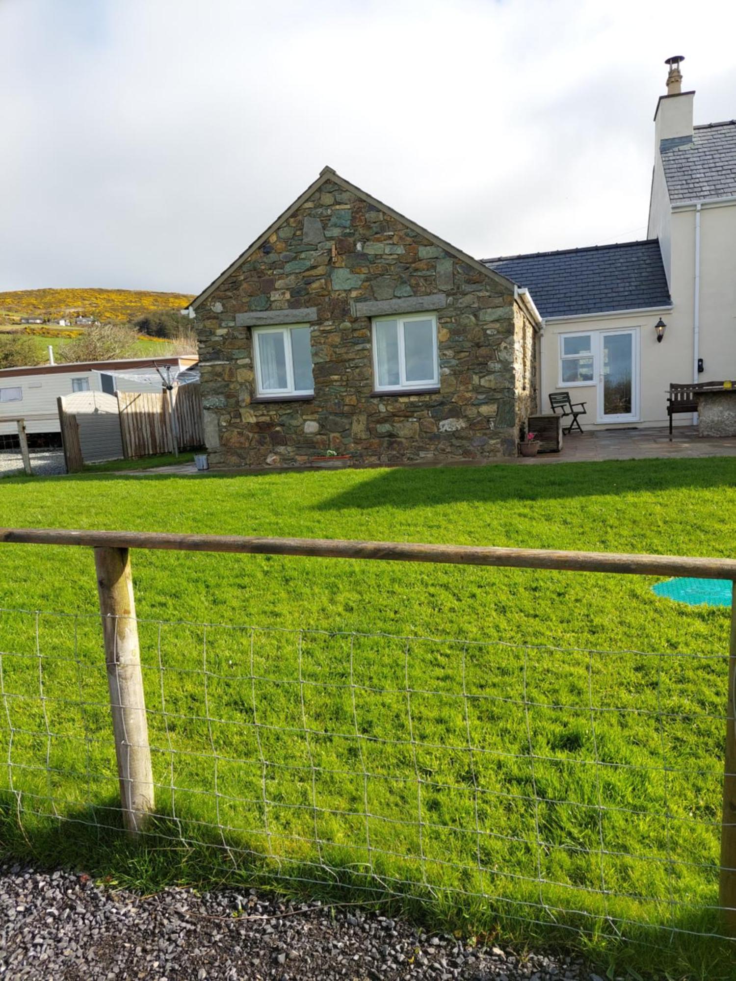 Gadlys Sea Views Dog Friendly Holiday home Holyhead