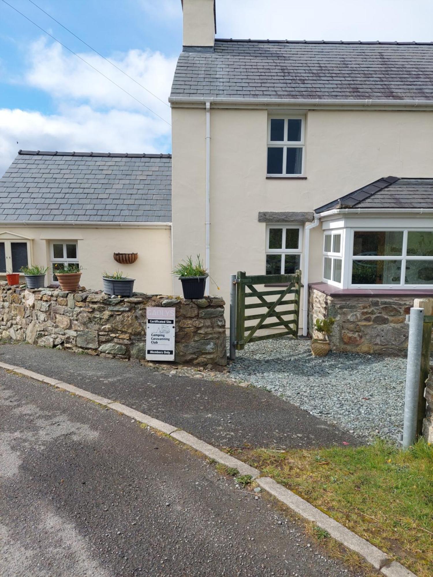 Gadlys Sea Views Dog Friendly *